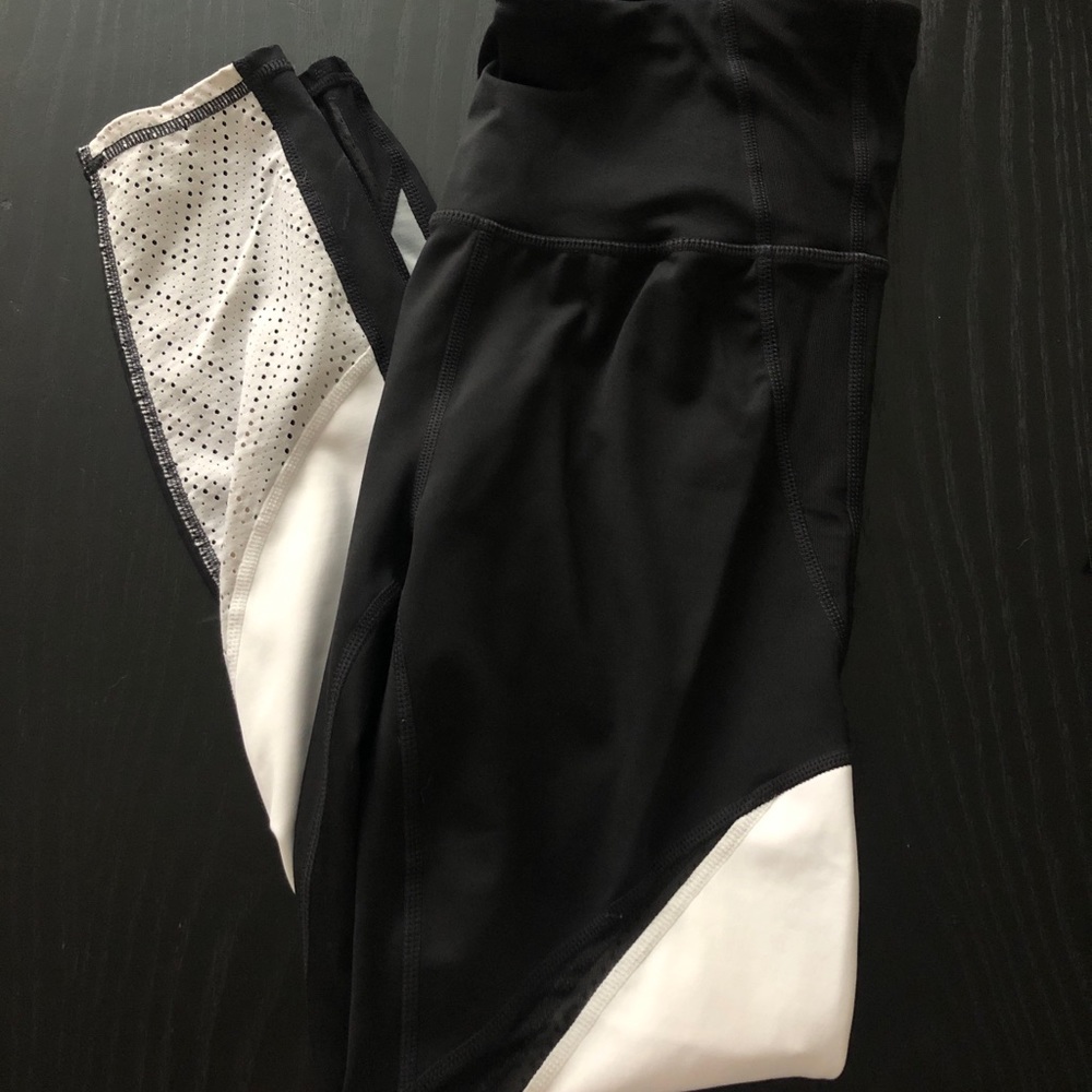 Athleta cropped leggings size small